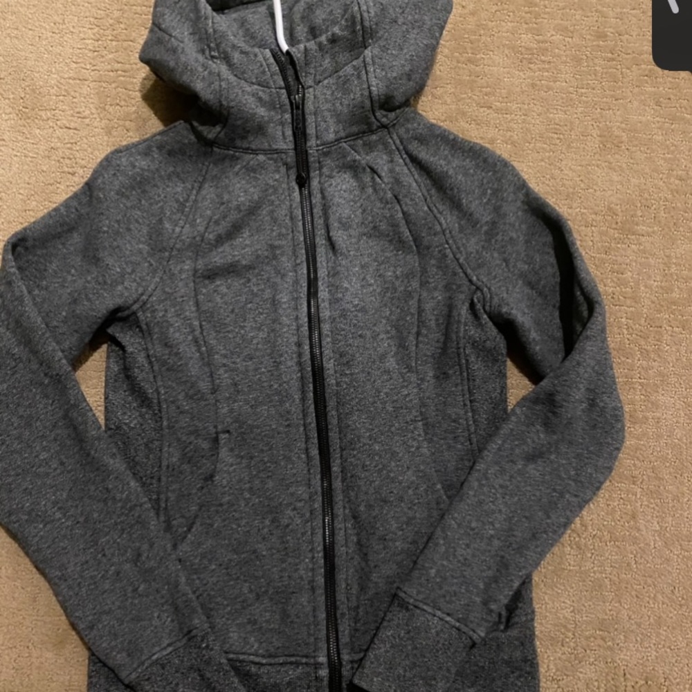 Lululemon scuba hoodie size 4 barely worn